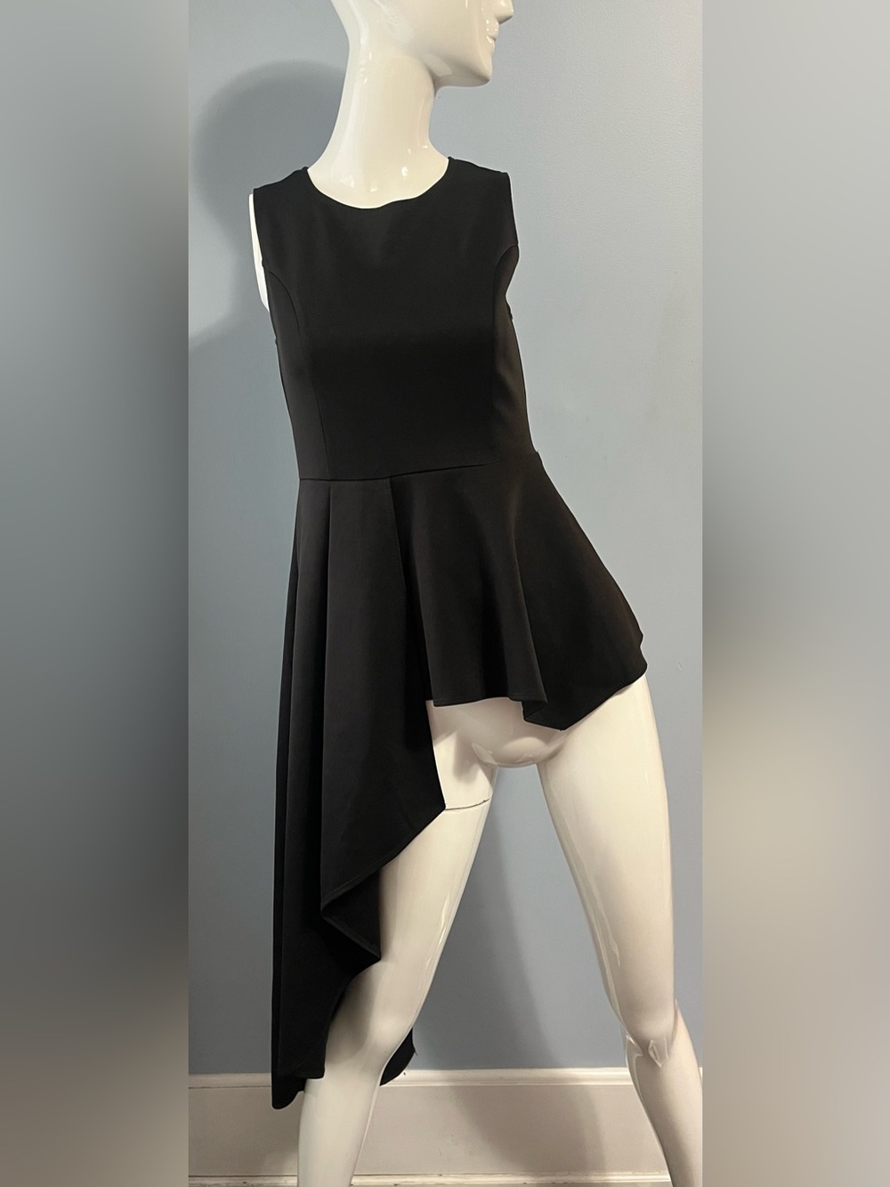 ✨ 3/$30 StyleDotCom Black Asymmetric High Low Sleeveless Blouse Size M